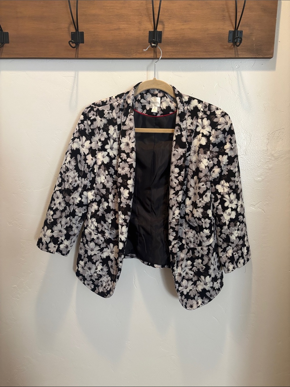 LC Lauren Conrad Black & White Floral Open-Front Blazer